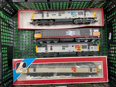 Lot 485 - Four 00 gauge diesel locomotives in...