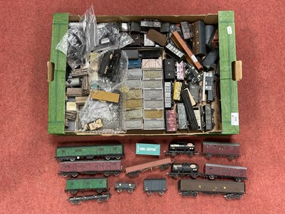 Lot 554 - Fifty Plus 'OO' Gauge/4mm Unboxed Items of Kit...