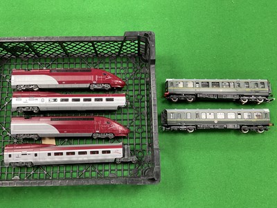 Lot 488 - A Mehano 'HO' Gauge Four Piece S.N.C.F./ Dutch...