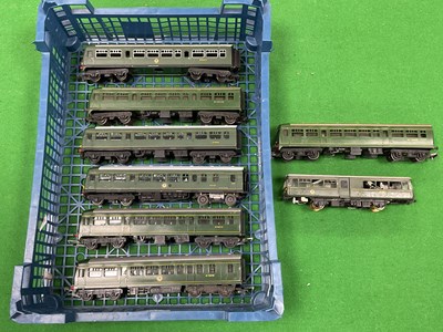 Lot 490 - A Hornby 'OO' Gauge/4mm Unboxed Class 101 2...