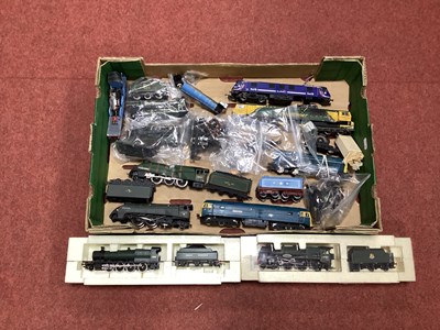 Lot 405 - Approximately twelve 00 gauge locomotives,...