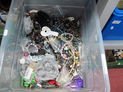 Lot 1082 - Assorted Modern Costume Jewellery, including...