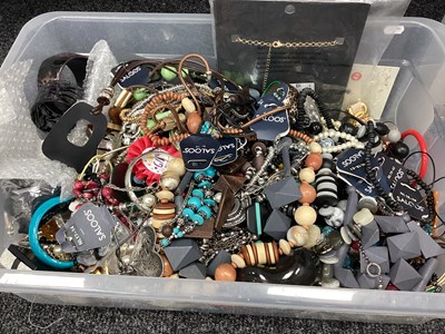 Lot 207 - A Collection of Modern Costume Jewellery,...