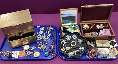 Lot 222 - An Assortment of Modern Jewellery, to include "...