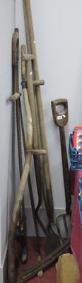 Lot 1373 - Hay Forks (2), Scythe (dam), turf spade,...