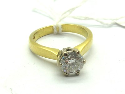 Lot 204 - An 18ct Gold Single Stone Diamond Ring, the...