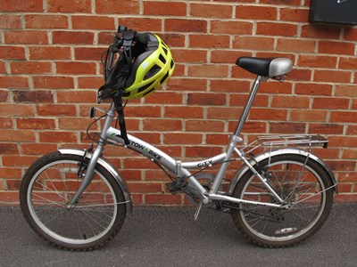 Lot 1148 - Stow-A-Bike City Bicycle, having Shimano Gears,...