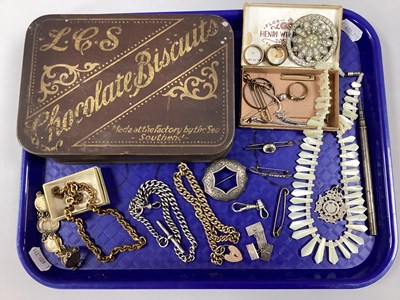 Lot 187 - A Collection of Vintage Items, to include a...