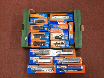 Lot 410 - Approximately twenty-seven boxed Roco HO scale...