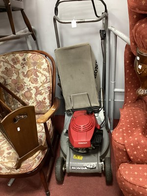 Lot 1522 - Honda Petrol Lawn Mower 'HRB 423'.