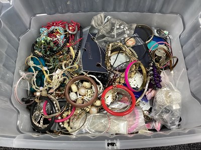 Lot 198 - A Quantity of Assorted Modern Costume...