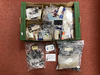 Lot 352 - A large box of O gauge accessories and spare...