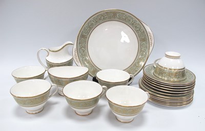 Lot 1154 - Royal Doulton 'English Renaissance' pattern...
