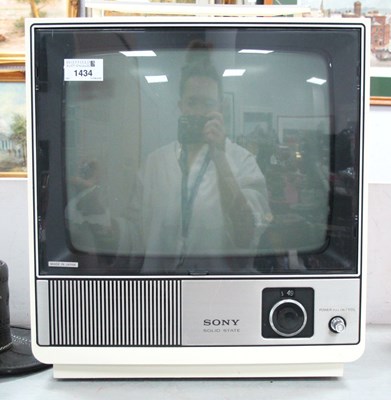 Lot 1434 - Sony Solid State TV - 144Uk White Cased TV,...