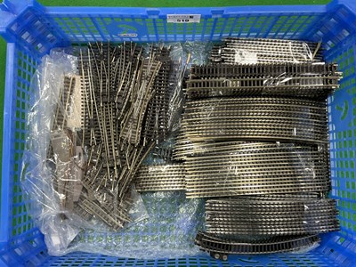 Lot 519 - A quantity of N gauge points and track,...