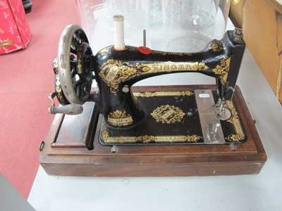 Lot 1445 - Singer Sewing Machine, (cased).