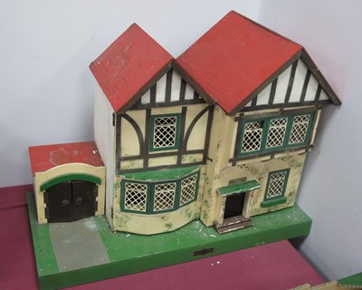 Lot 1354 - Amersham Toys Dolls House 'The White House'...