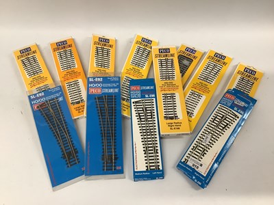 Lot 918 - Twelve Peco 00 gauge "electrofrog" points, in...
