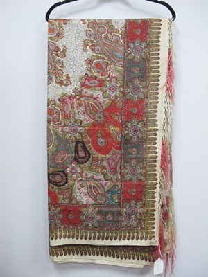 Lot 1468 - A Late XIX/Early XX Century Fine Wool Paisley...