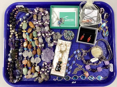 Lot 279 - A Collection of Hardstone And Shell Costume...
