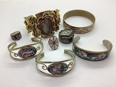 Lot 196 - A Collection of Shell and Hardstone Set...