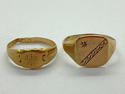 Lot 50 - An 18ct Gold Signet Style Ring, (damages)...