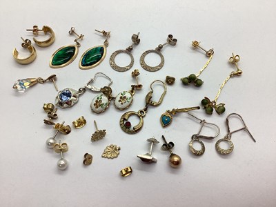 Lot 176 - Assorted Earrings, including stamped "9ct", etc.