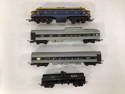 Lot 826 - A Triang OO Gauge Transcontinental 'Double...
