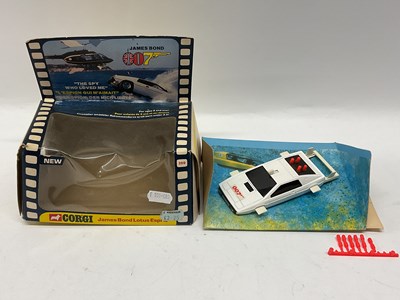 Lot 905 - Original Corgi Toys No 269 James Bond Lotus...
