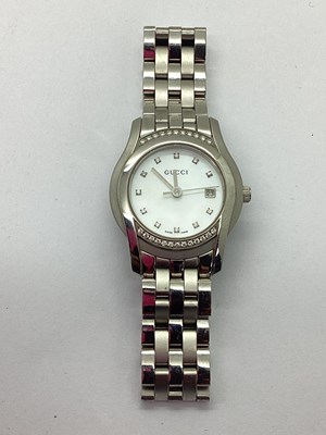 Lot 303 - Gucci; A Modern 5500L Ladies Stainless Steel...