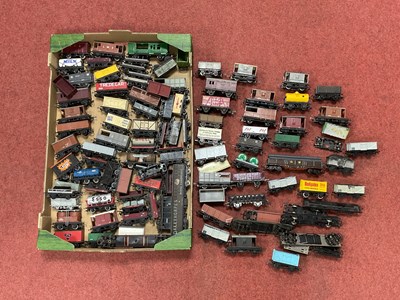 Lot 410 - Approximately eight-five 00 gauge wagons and...