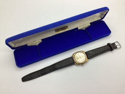Lot 295 - Vertex; A Vintage 9ct Gold Cased Gent's...