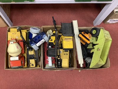 Lot 370 - A quantity of pressed steel vehicles by Tonka....