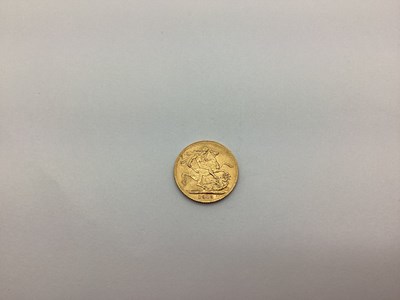 Lot 153 - 1913 George V Gold Sovereign.