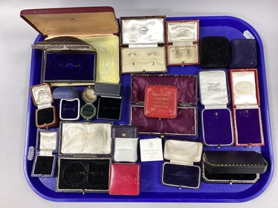 Lot 247 - A Collection of Vintage and Later Jewellery...