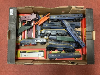 Lot 400 - A quantity of Triang 00 gauge...