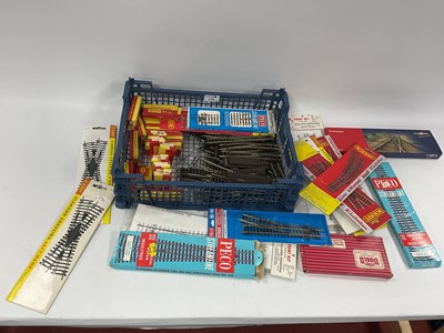 Lot 516 - Approximately forty 00/HO points by Peco,...