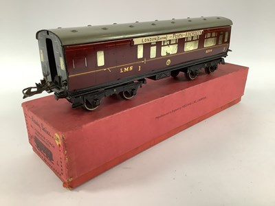 Lot 890 - A pre war Hornby O gauge No.2 Corridor coach...