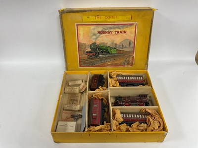 Lot 714 - A pre war Hornby O gauge clockwork train set....