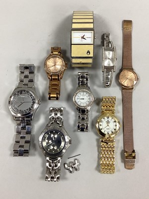 Lot 225 - A Collection of Modern Gent's Wristwatches, to...