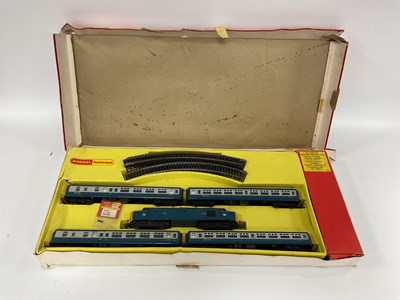 Lot 864 - A Hornby Railways OO gauge #R.504 Inter City...