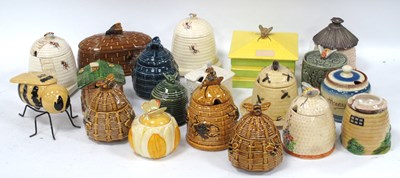 Lot 1177 - Worcester Locke & Co Honey Pot, with a slated...