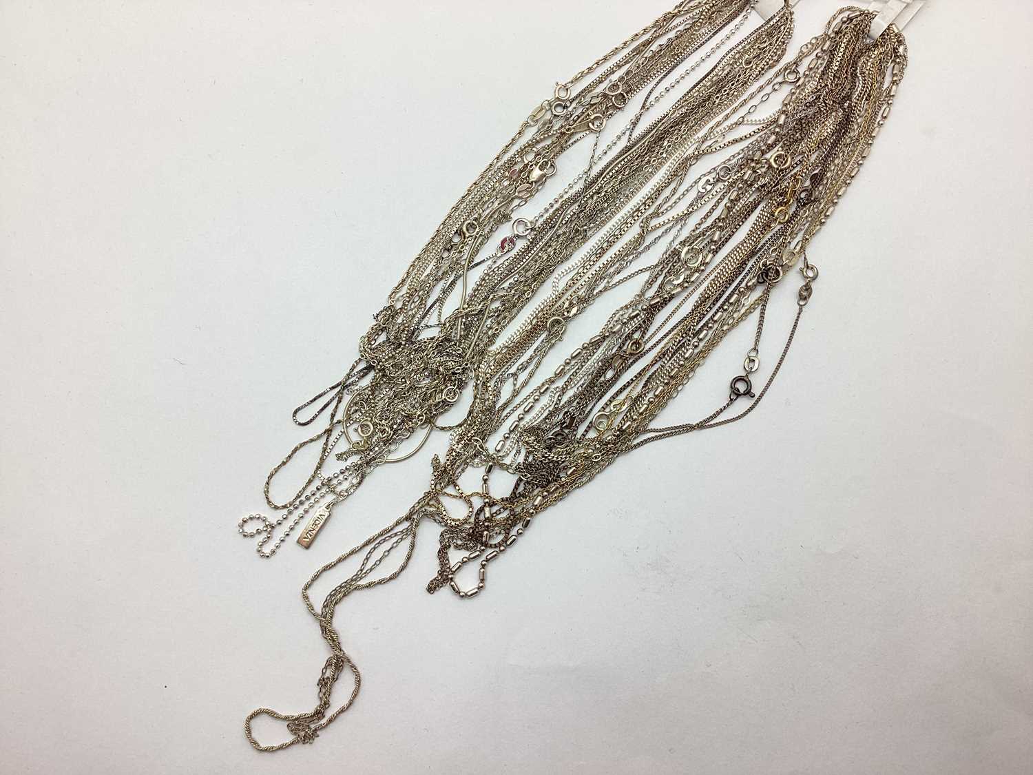 Lot 178 - A Collection of Twenty Eight Chains, in an...