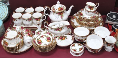 Lot 1167 - Royal Albert 'Old Country Roses' Dinner and...