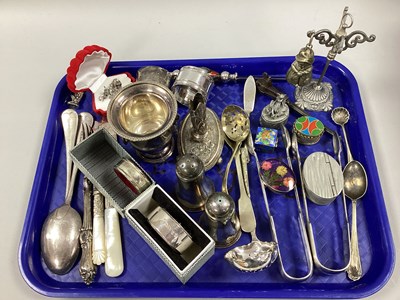 Lot 277 - A Modern Hallmarked Silver Drip Collar,...