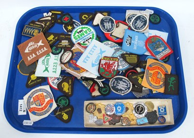 Lot 1412 - Over 100 Vintage Cloth Girl Guide Badges, plus...