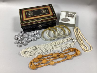 Lot 257 - A Victorian Bow Design Brooch, wth engraved...