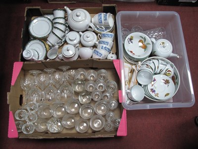 Lot 1053 - Royal Worcester 'Evesham' Table Pottery, Cut...
