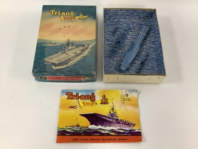 Lot 898 - Original Triang Minic Ships presentation set...