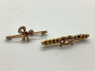Lot 141 - An Edwardian Dainty Bow Brooch, claw set to...